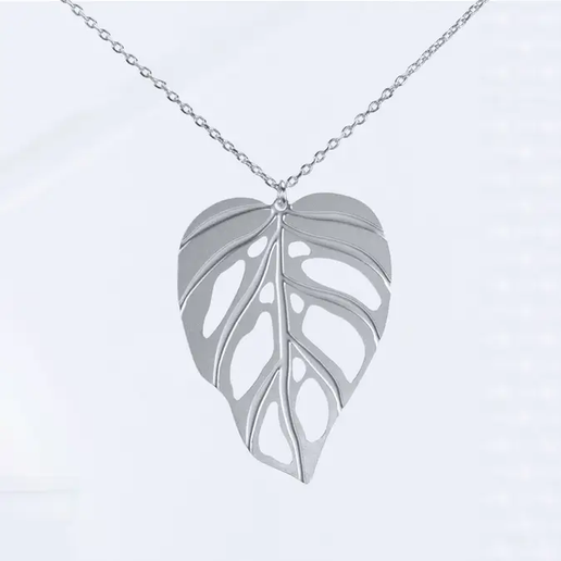Monstera Adansonii Necklace